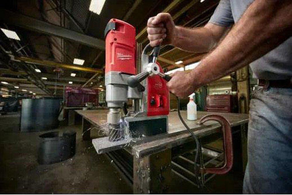 Milwaukee® Black Electromagnetic Drill Kit 