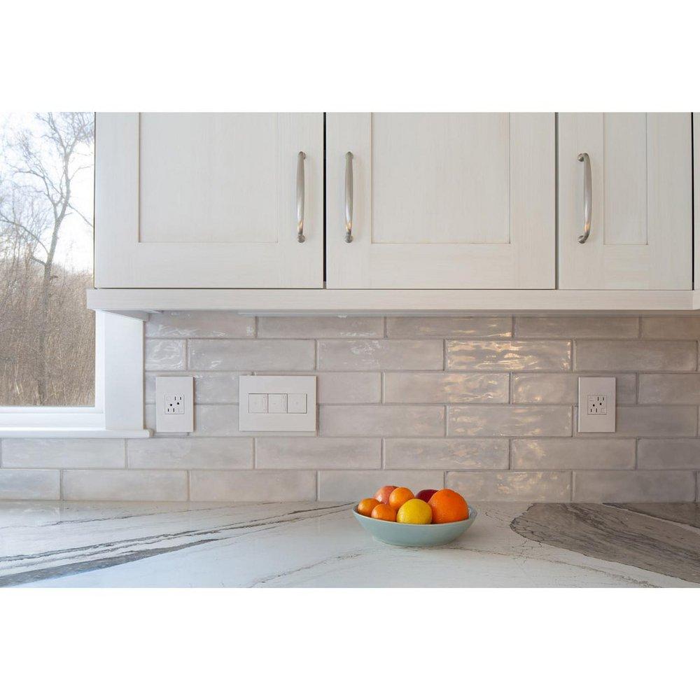 Pass & Seymour Gloss White 5-13/100 x 3-9/20 in. Plastic Wall Plate 