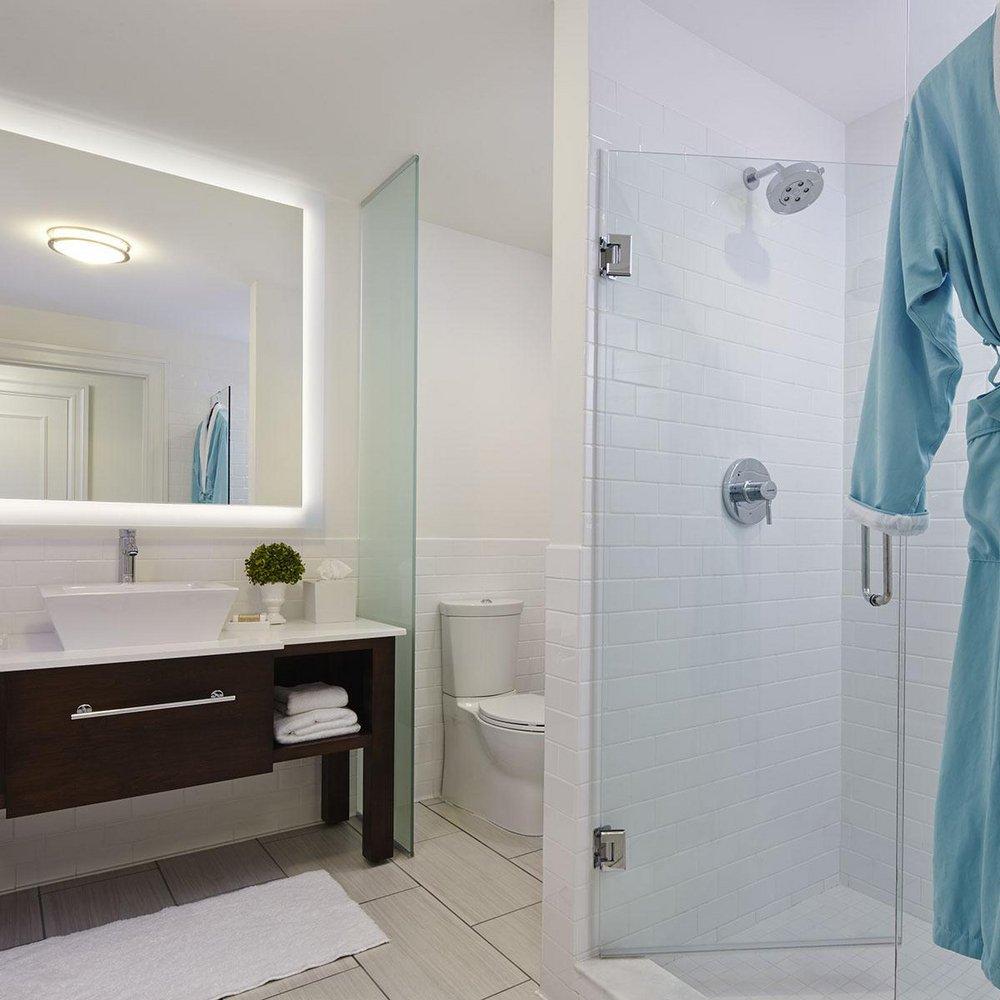 Speakman Polished Chrome Single Handle Vessel Filler Bathroom Sink Faucet Lever Handle 