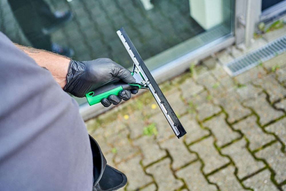 Unger Silver Channel in Silver and Black 