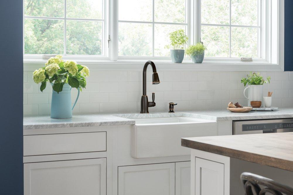 Moen Mediterranean Bronze 1-Hole Pull-Down Kitchen Faucet with Single Lever Handle 