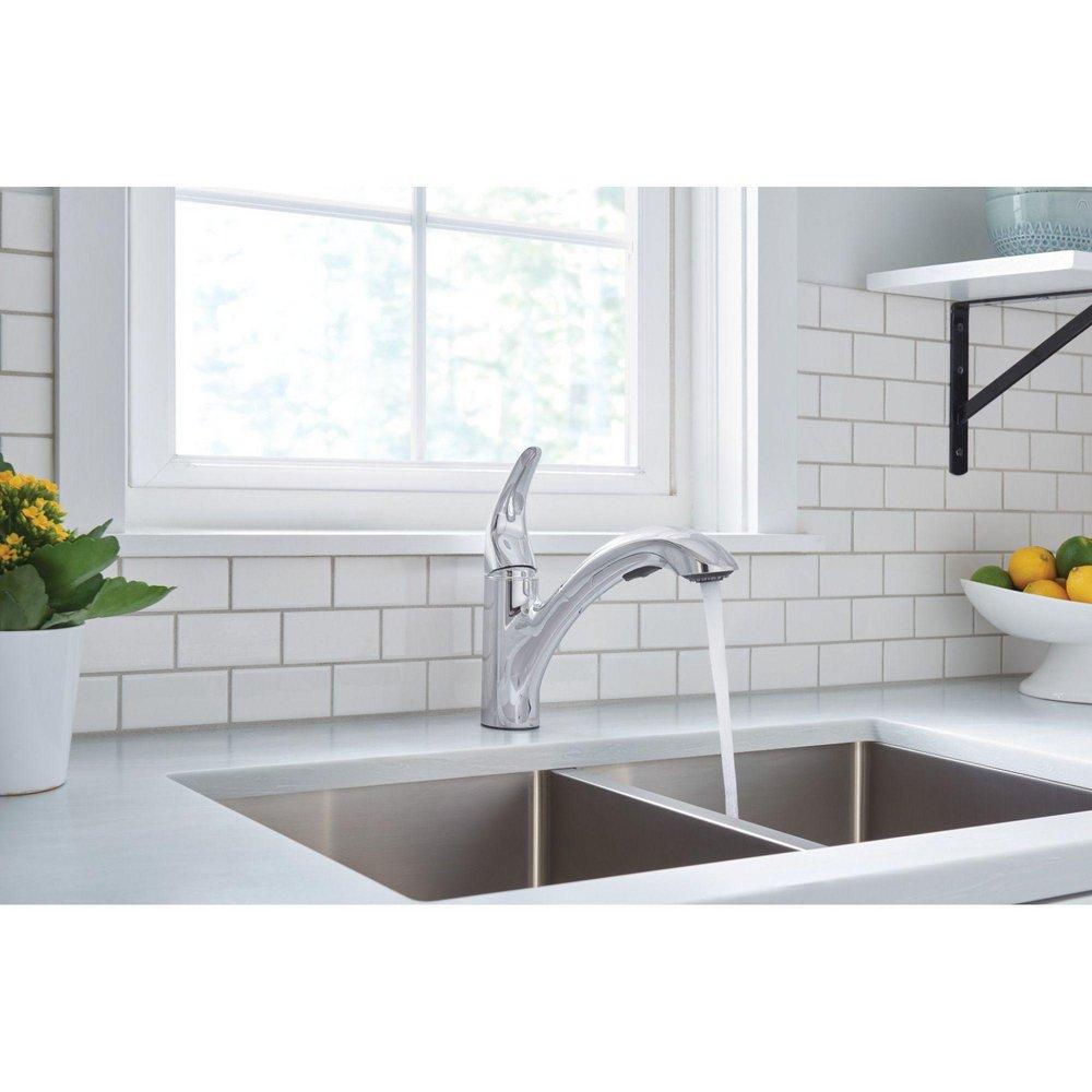Moen Chrome Single Handle Pull Out Kitchen Faucet 