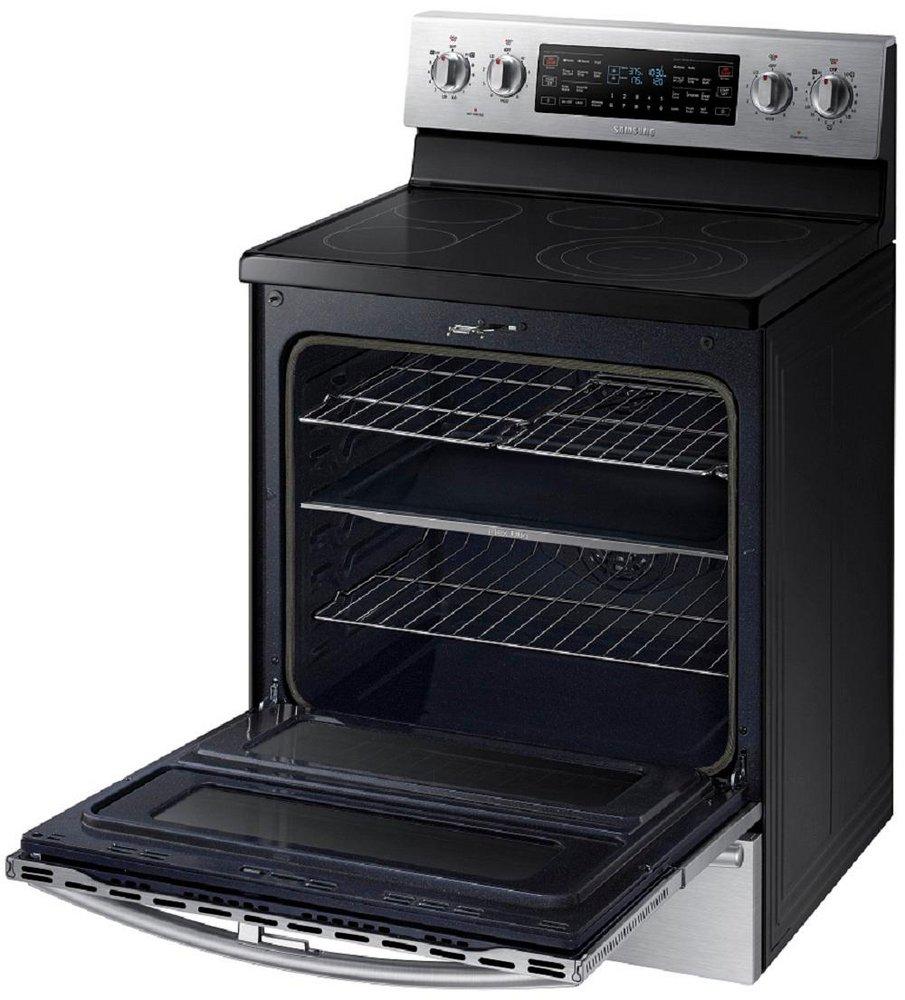 Samsung Stainless Steel 29-7/8 in. Electric 5-Burner Smoothtop Freestanding Range 