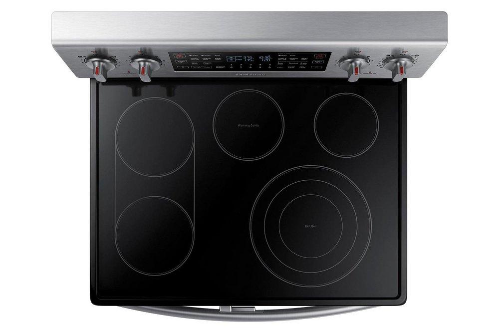 Samsung Stainless Steel 29-7/8 in. Electric 5-Burner Smoothtop Freestanding Range 