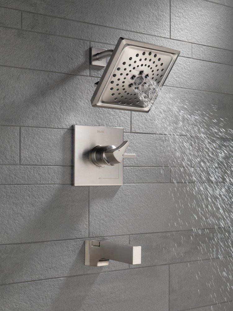 Delta Faucet Brilliance Stainless Single Handle Multi Function Bathtub & Shower Faucet 
