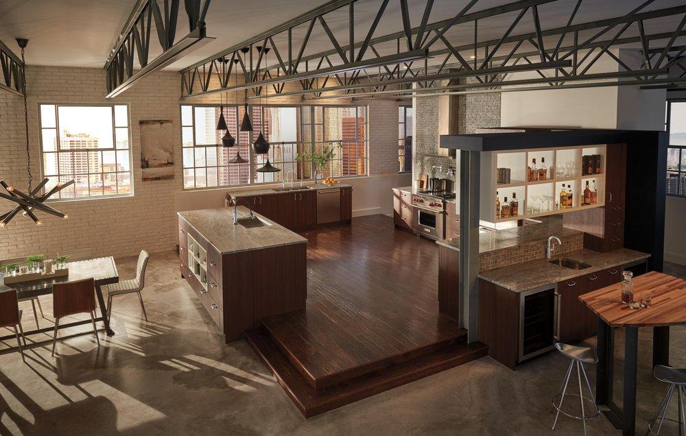 Brizo Polished Nickel 18 in. Towel Bar 