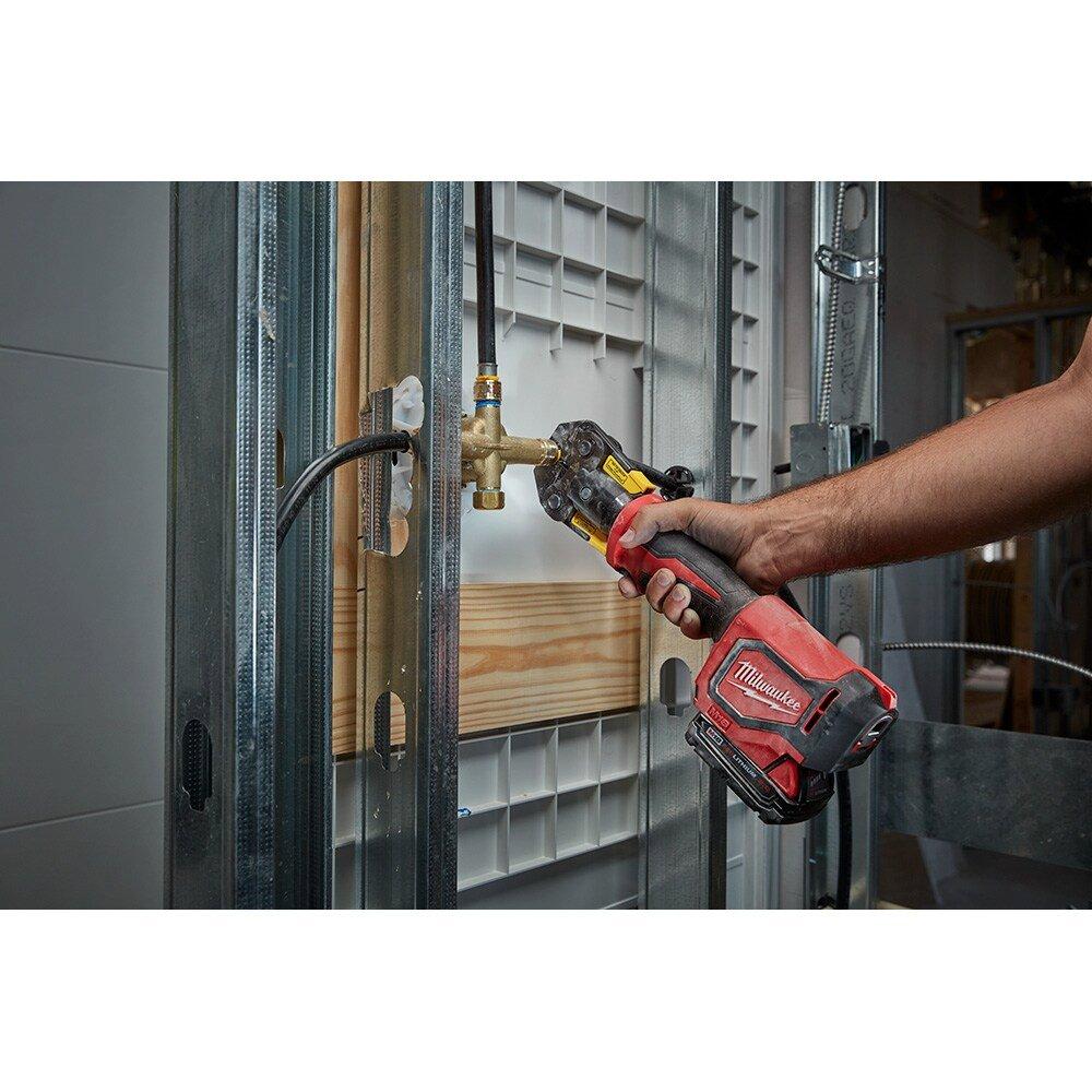 Milwaukee&reg; Red 1 in. Battery Press Tool Kit 