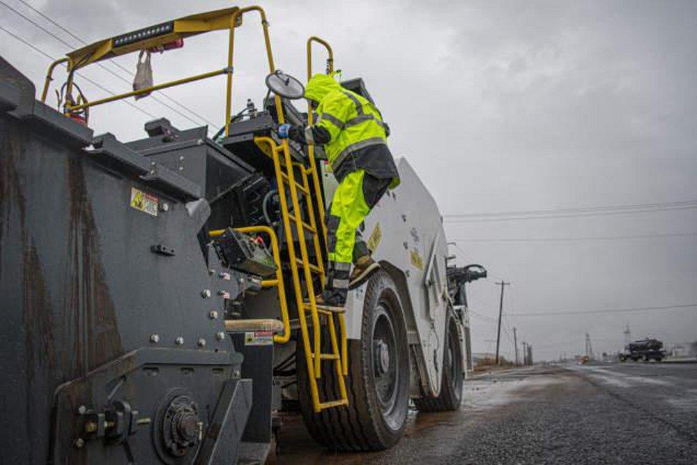 Radians Hi-Viz Green Elastic Plastic Bib Pants in Hi-Viz Green 