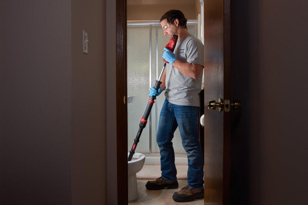 Milwaukee&reg; Red Cleaning Toilet Auger Kit 