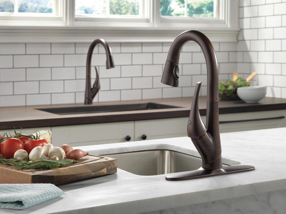 Delta Faucet Venetian Bronze Single Handle Pull Down Kitchen Faucet 