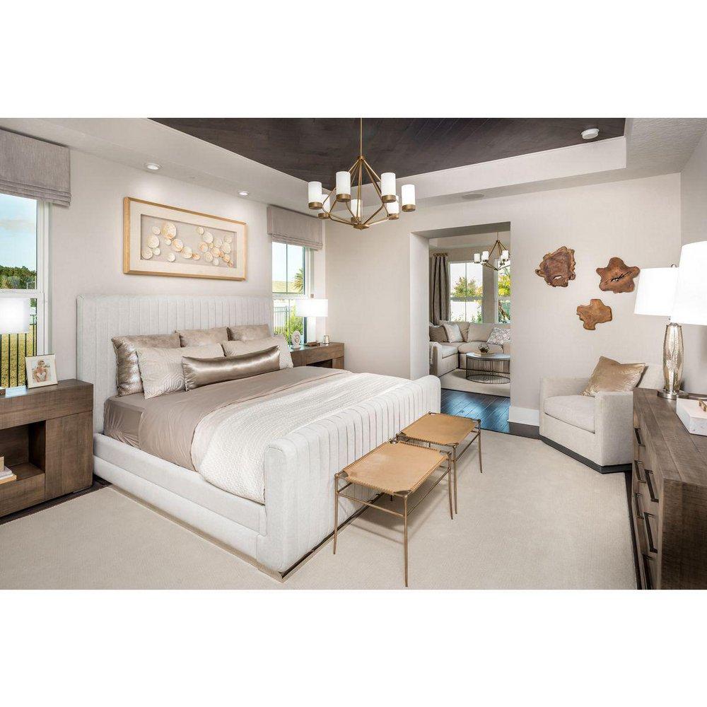 Progress Lighting Brushed Bronze 27-3/8 in. 100W 5-Light Medium E-26 Incandescent Chandelier 