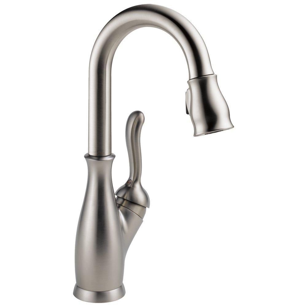 Delta Faucet SpotShield&reg; Stainless Single Lever Handle Pull Down Bar Faucet with Magnetic Docking 