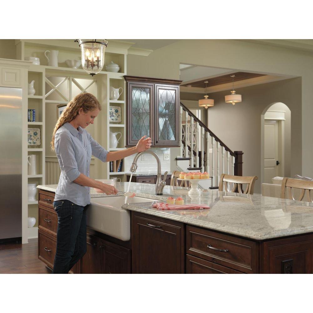 Delta Faucet SpotShield Stainless Single Handle Pull Down Touch Activated Kitchen Faucet 