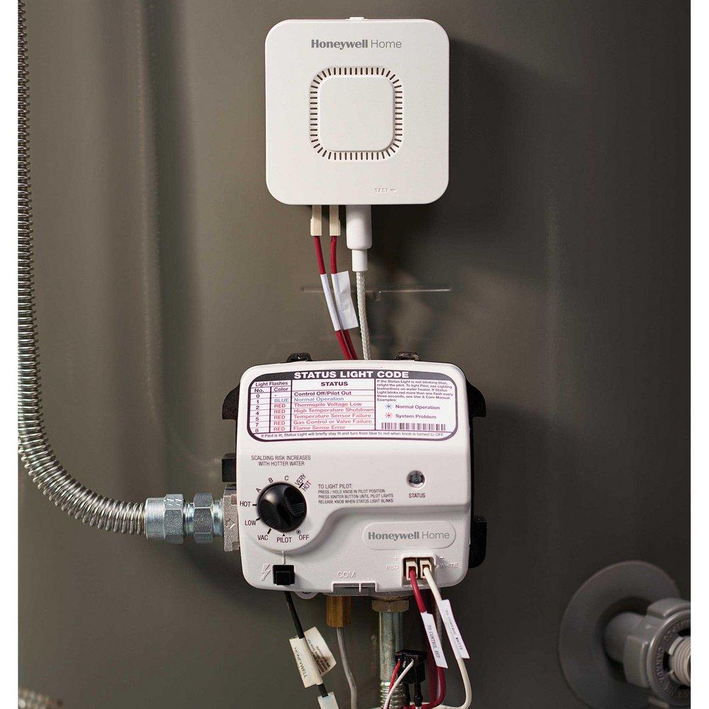 Resideo White Sump Pump, Water Heaters Leak Detector 