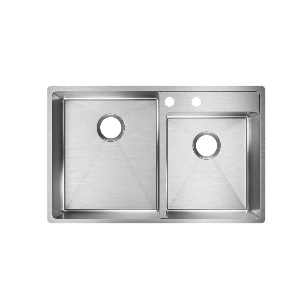 Elkay Chrome 32-1/2 x 20-1/2 in. Stainless Steel Double Bowl Undermount Kitchen Sink in Polished Satin 