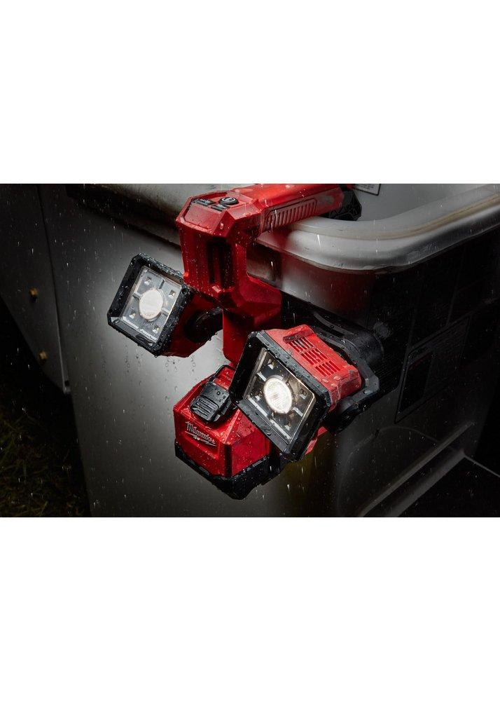 Milwaukee&reg; Red M18 Utility Bucket Light 