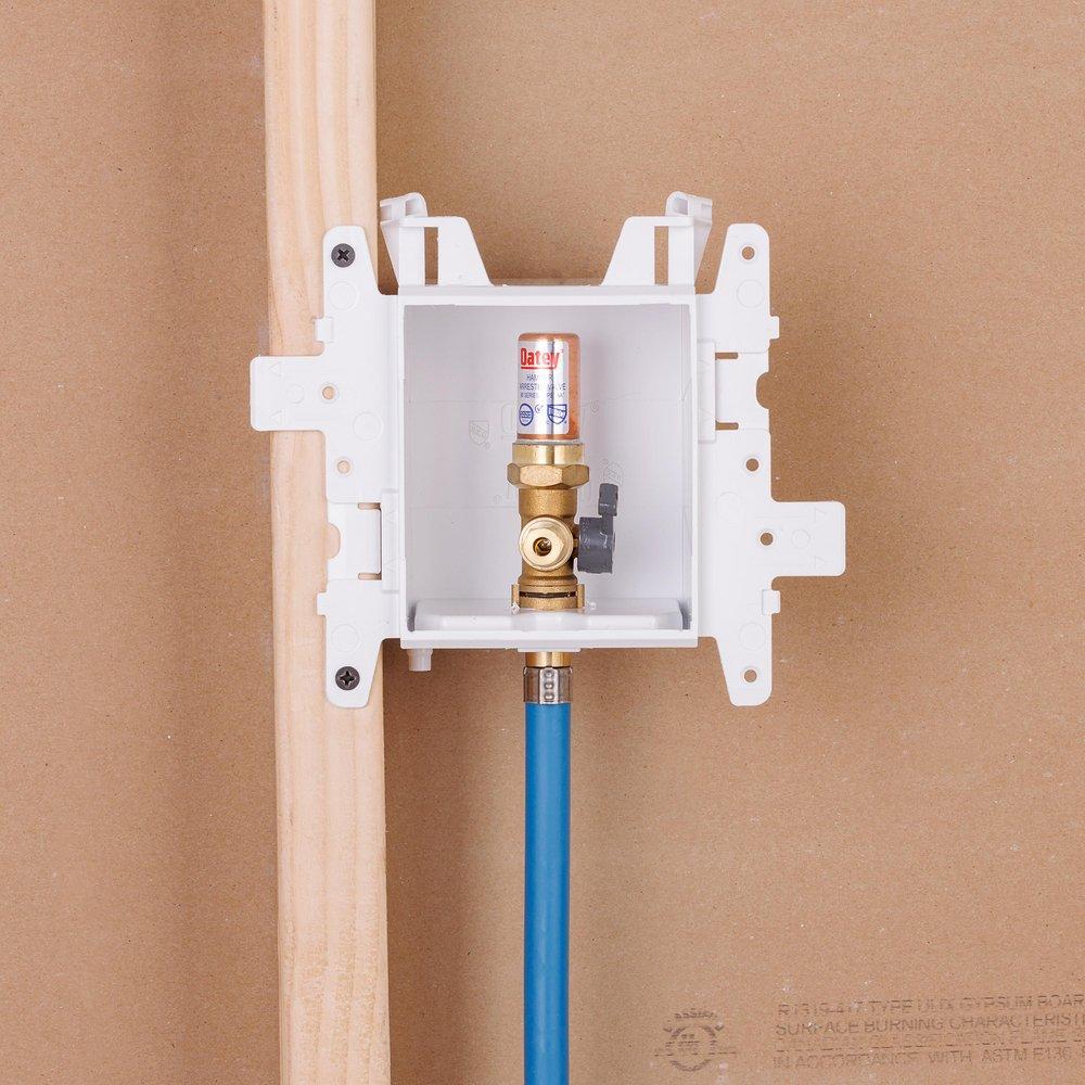 Oatey&reg; White 8 in x 4-17/20 in x 3-19/50 in Ice Maker Supply Box 