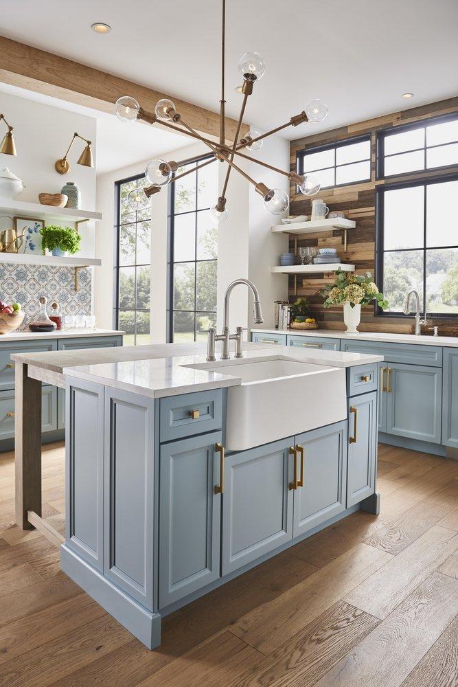 BLANCO White 33 x 19 in. No-Hole Composite Single Bowl Apron Front Kitchen Sink 