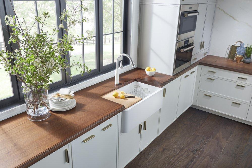 BLANCO White 33 x 19 in. No-Hole Composite Single Bowl Apron Front Kitchen Sink 