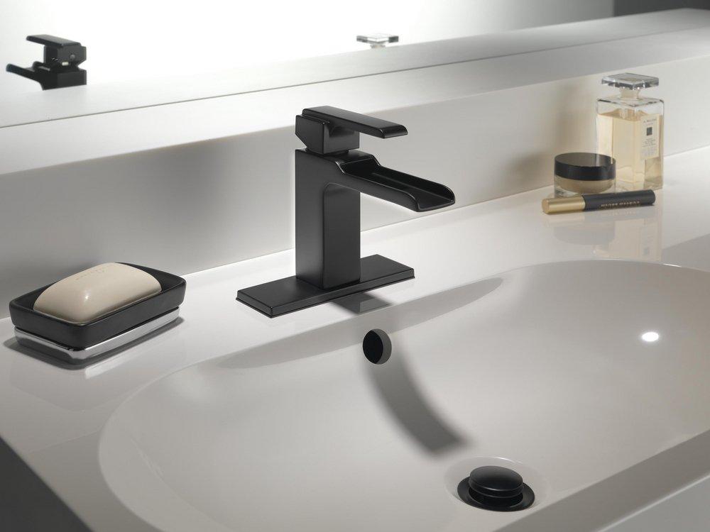 Delta Faucet Matte Black Single Handle Centerset Bathroom Sink Faucet 