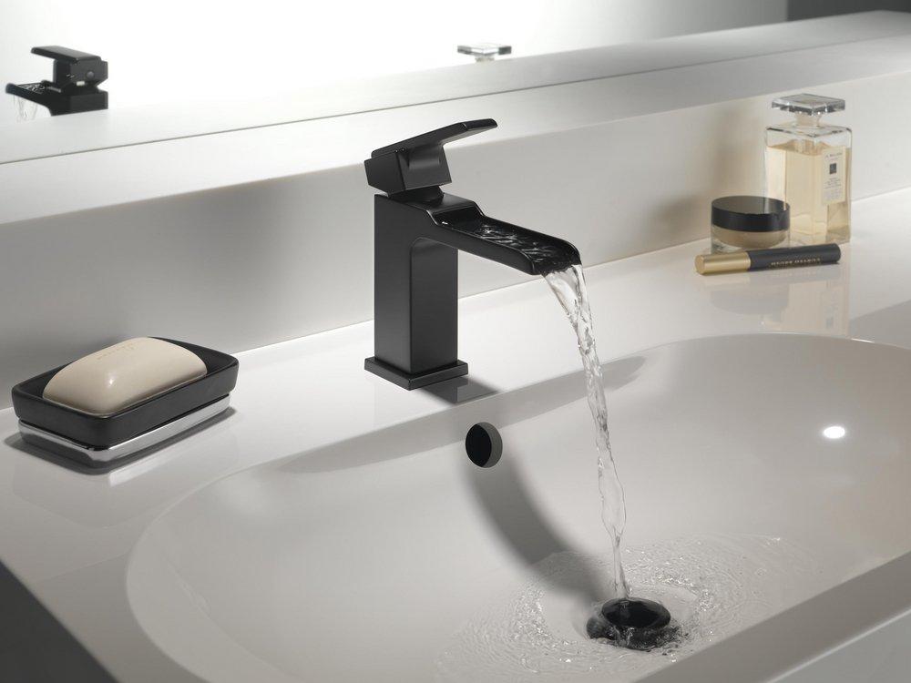 Delta Faucet Matte Black Single Handle Centerset Bathroom Sink Faucet 