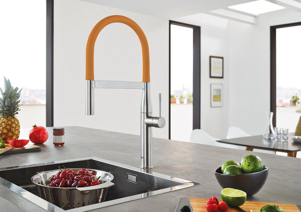 GROHE StarLight Chrome Single Handle Pull Out Kitchen Faucet 