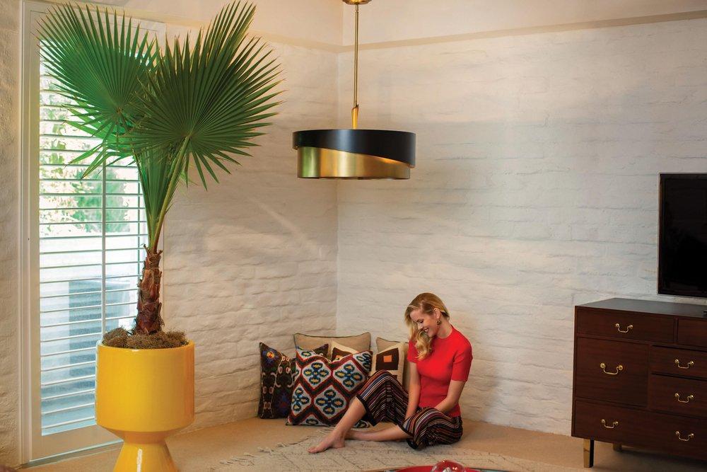 Fredrick Ramond Heritage Brass 60W 5-Light Candelabra E-12 Incandescent Chandelier 