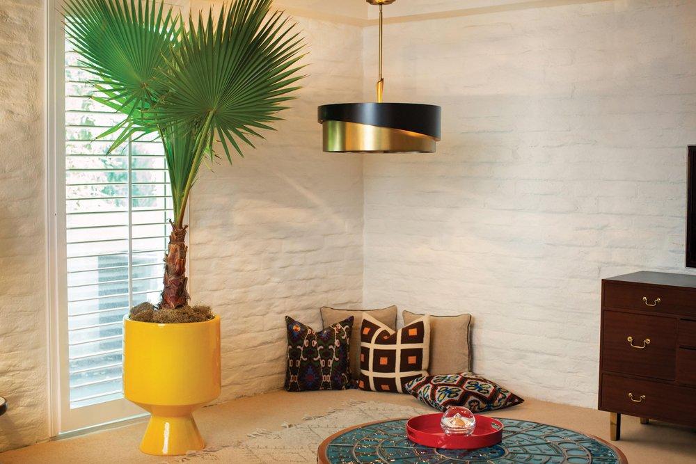 Fredrick Ramond Heritage Brass 60W 5-Light Candelabra E-12 Incandescent Chandelier 