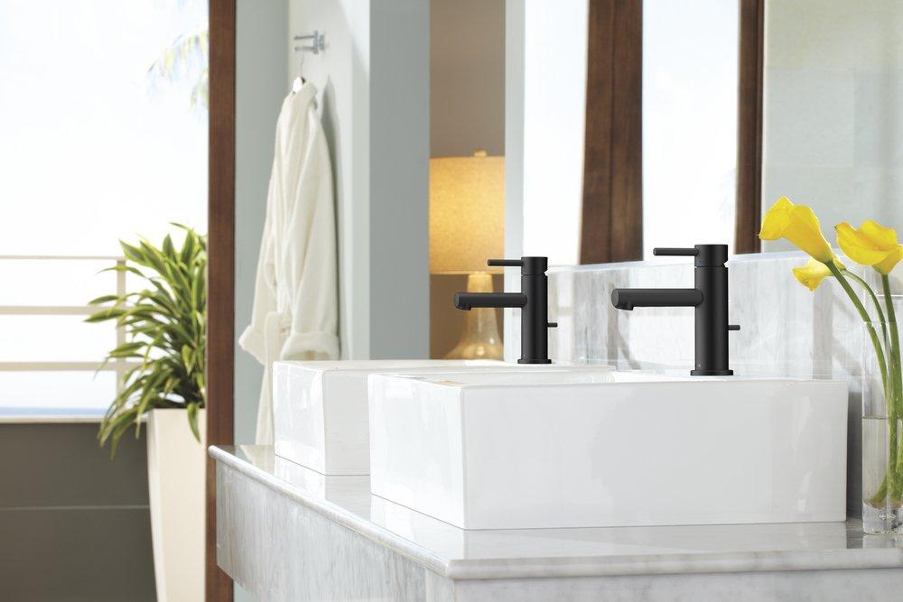Moen Matte Black Single Handle Centerset Bathroom Sink Faucet 