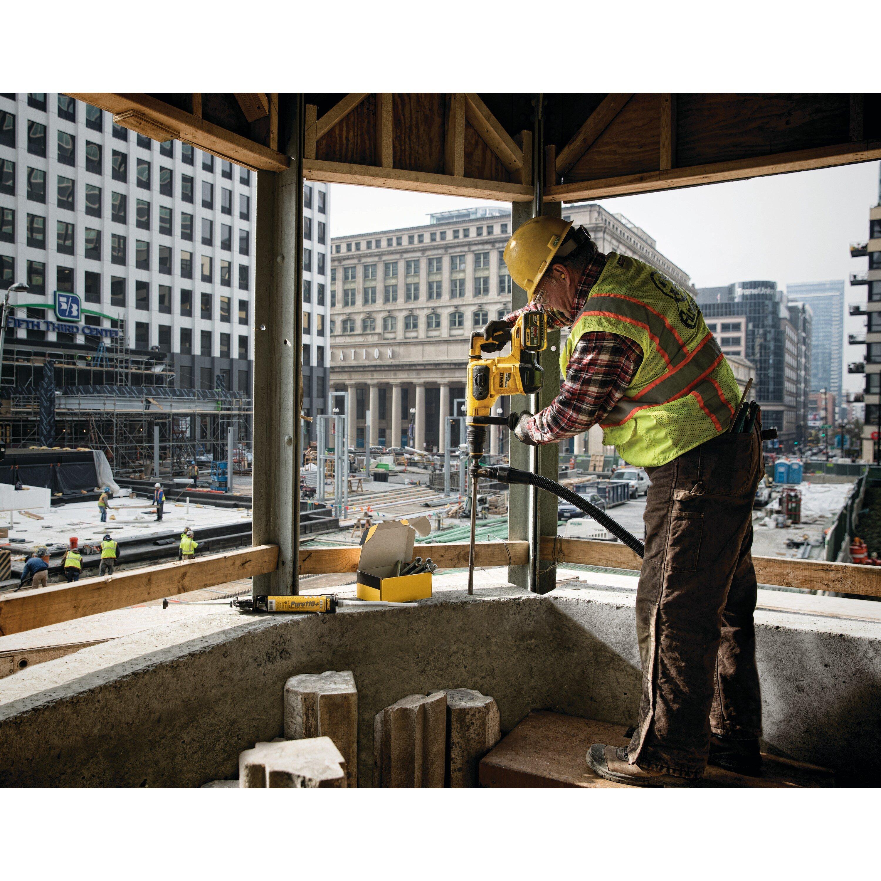 DEWALT Yellow 1-9/16 in. Cordless Combination Hammer 