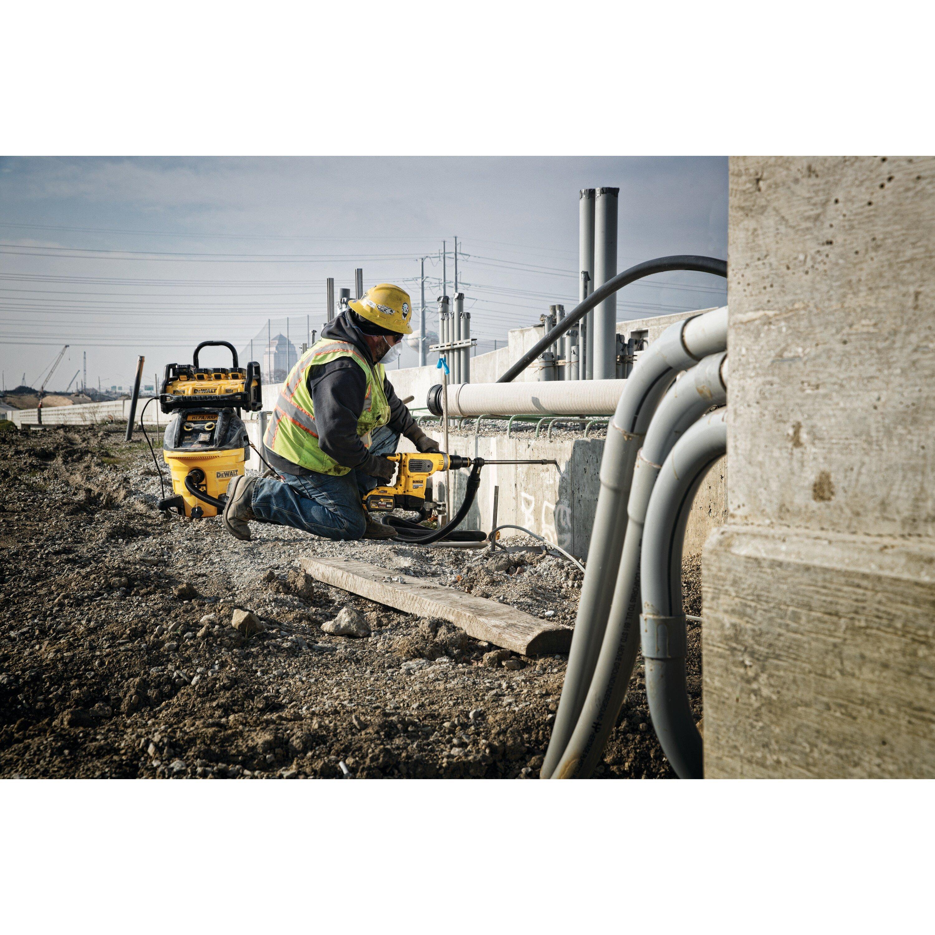 DEWALT Yellow 1-9/16 in. Cordless Combination Hammer 