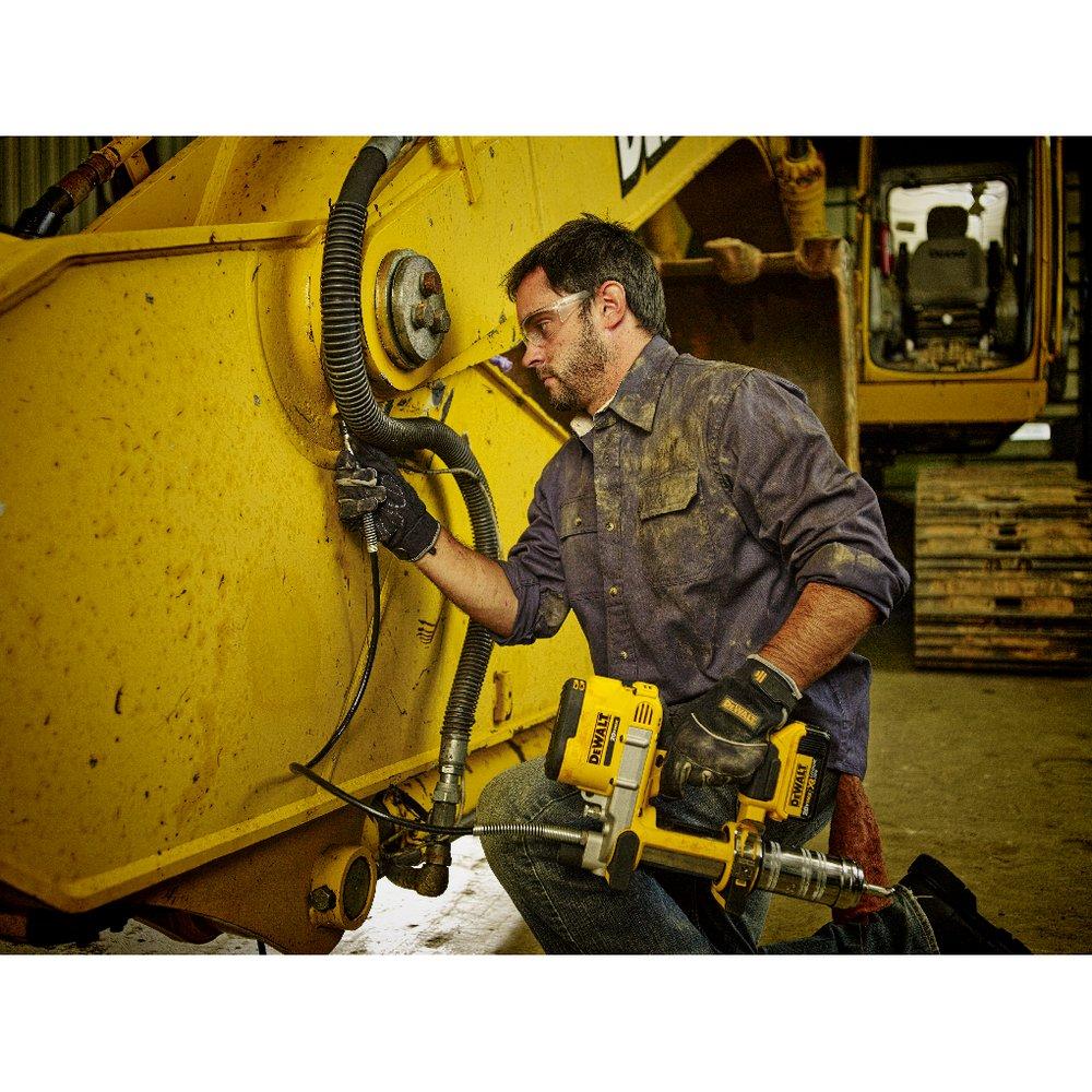 DEWALT Grease Gun 
