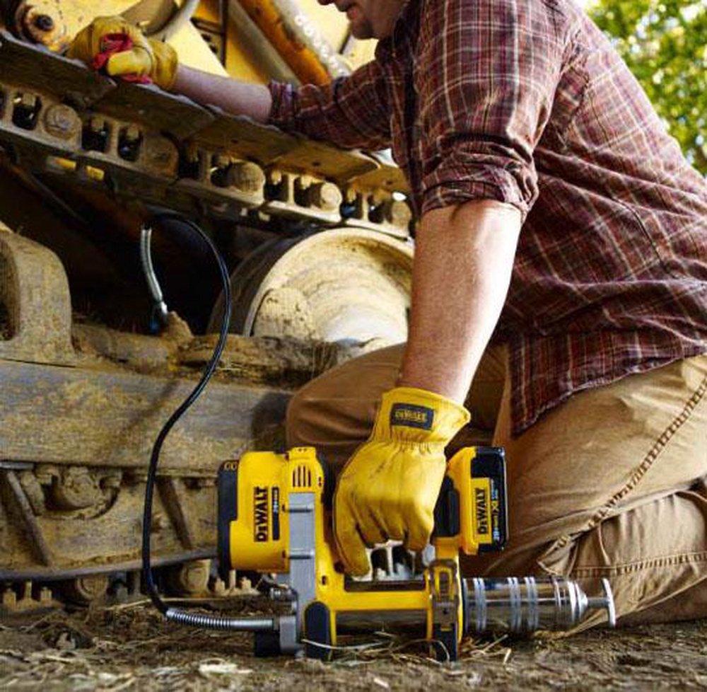 DEWALT Grease Gun 