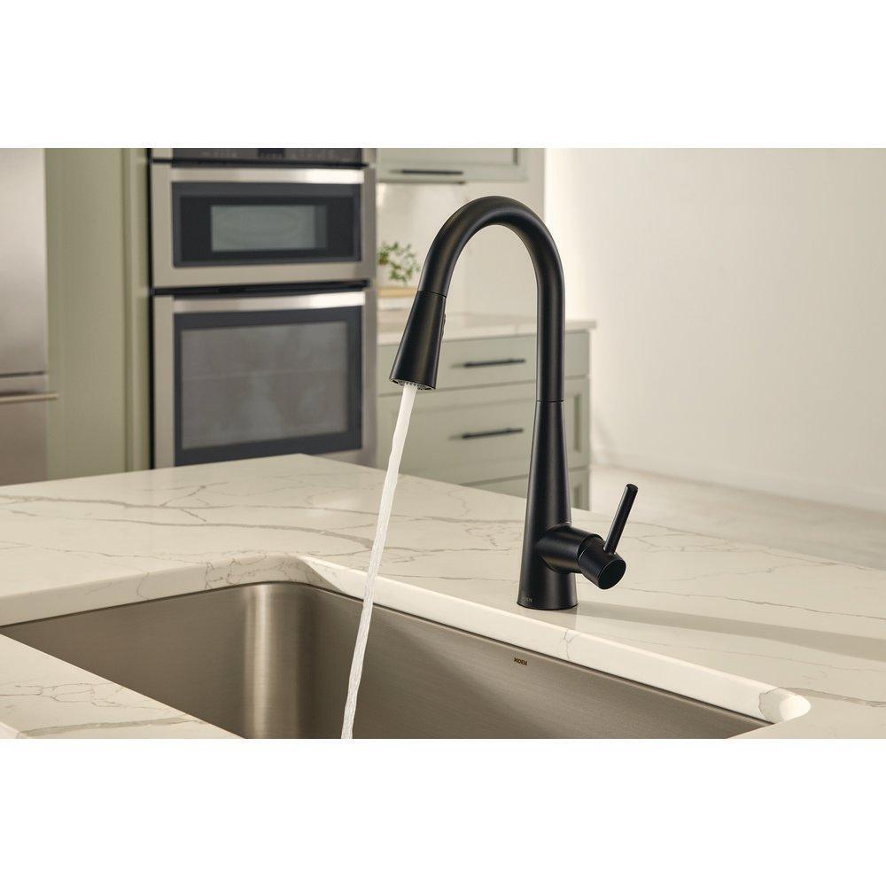 Moen Matte Black Single Handle Pull Down Kitchen Faucet 