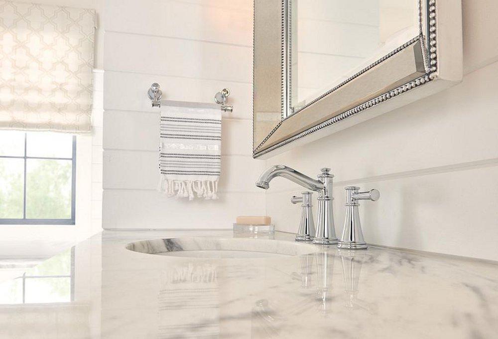 Moen Polished Chrome 9 in. Towel Bar 