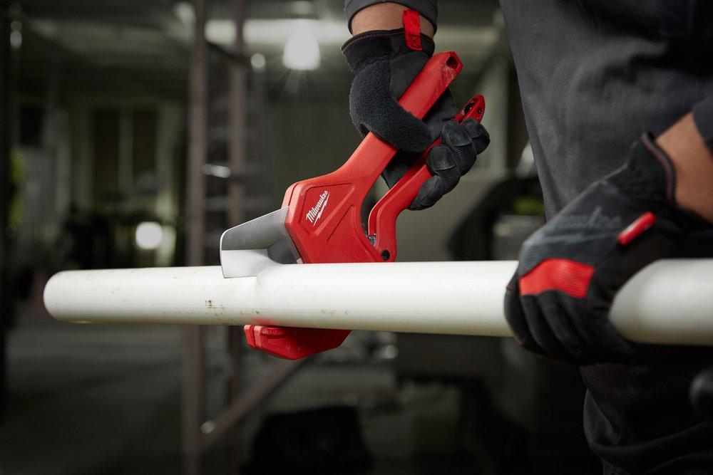 Milwaukee&reg; Red Ratcheting Pipe Cutter 
