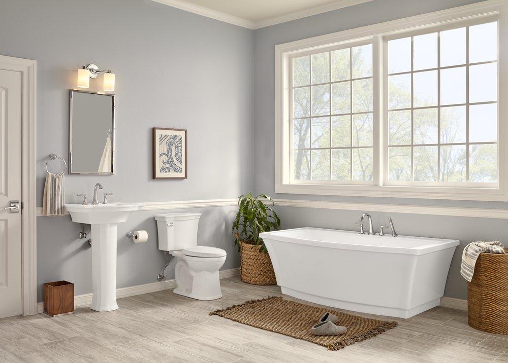 American Standard White 67-15/16 x 36 in. Freestanding Bathtub with Center Drain 