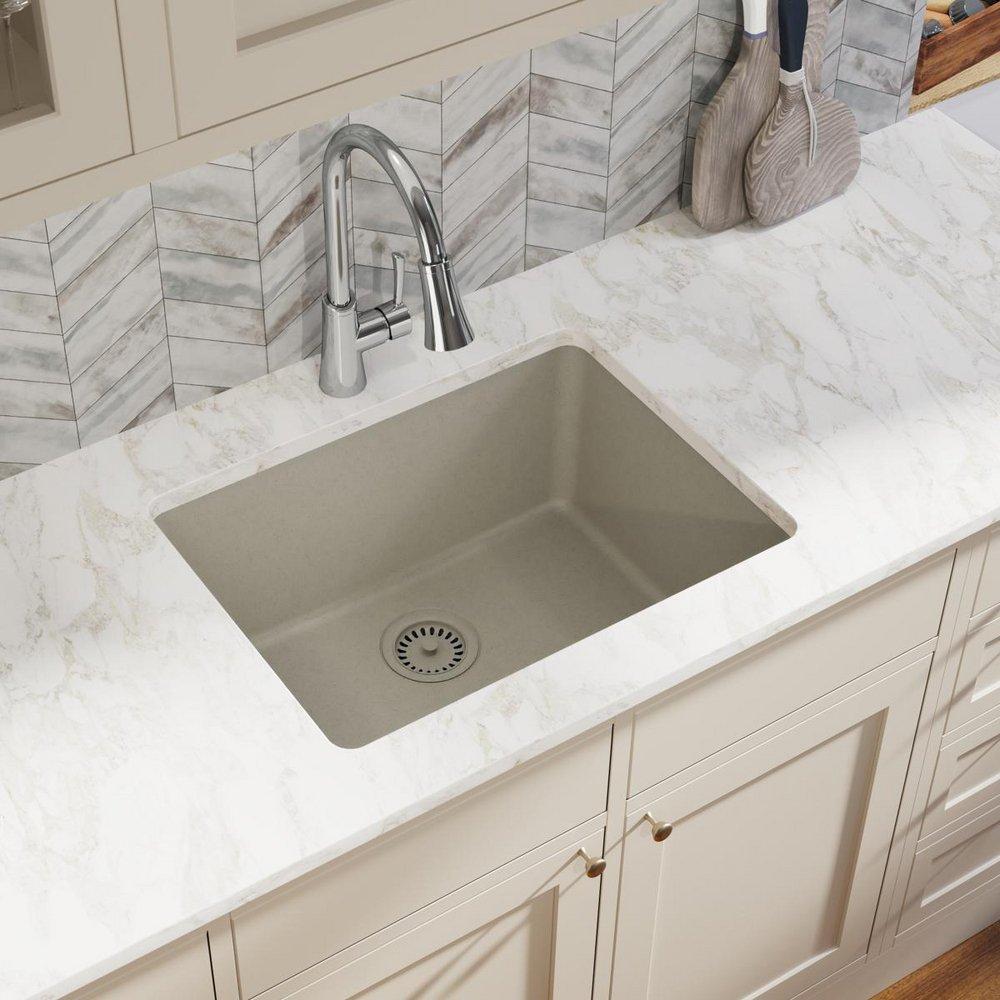 Elkay Putty Plastic Disposer Flange with Basket Strainer and Stopper 