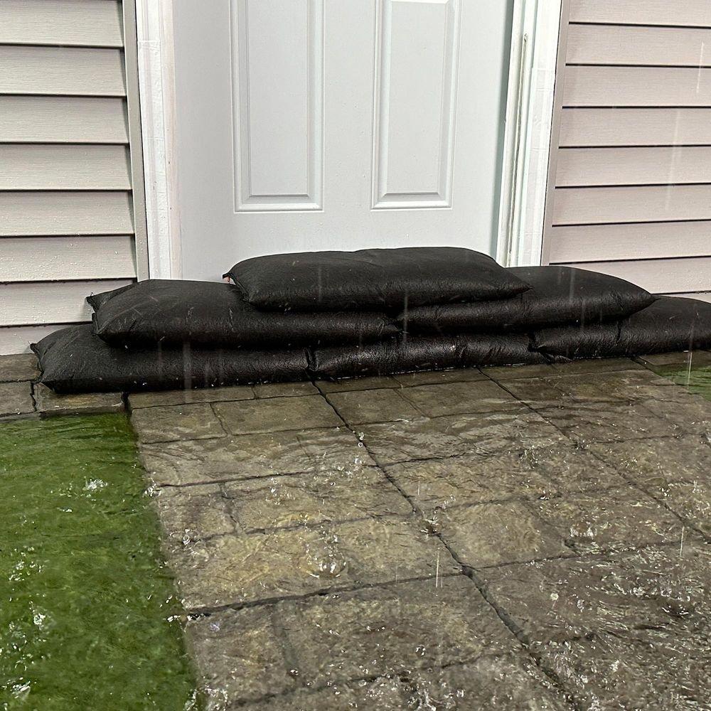 Quick Dam Black 12 x 24 x 3-1/2 in. Water Activated Flood Bag 
