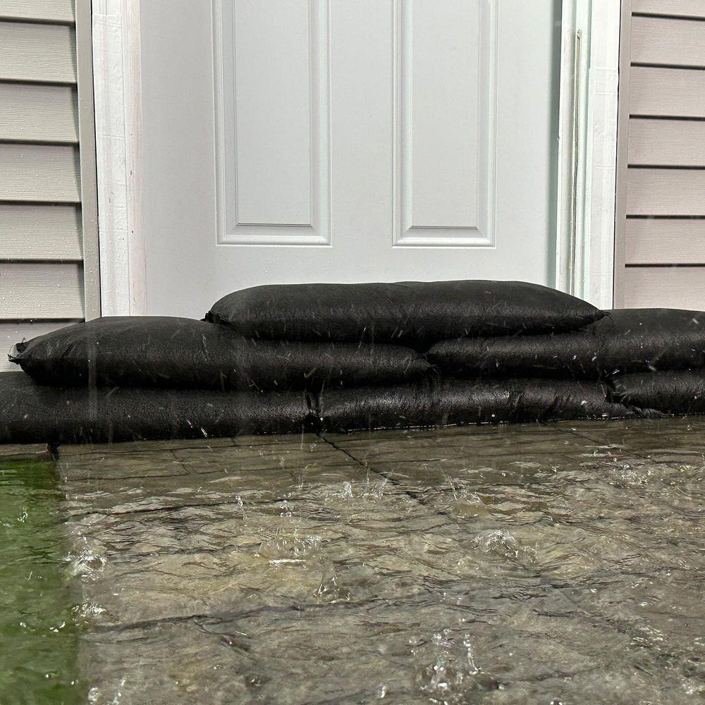 Quick Dam Black 12 x 24 x 3-1/2 in. Water Activated Flood Bag 