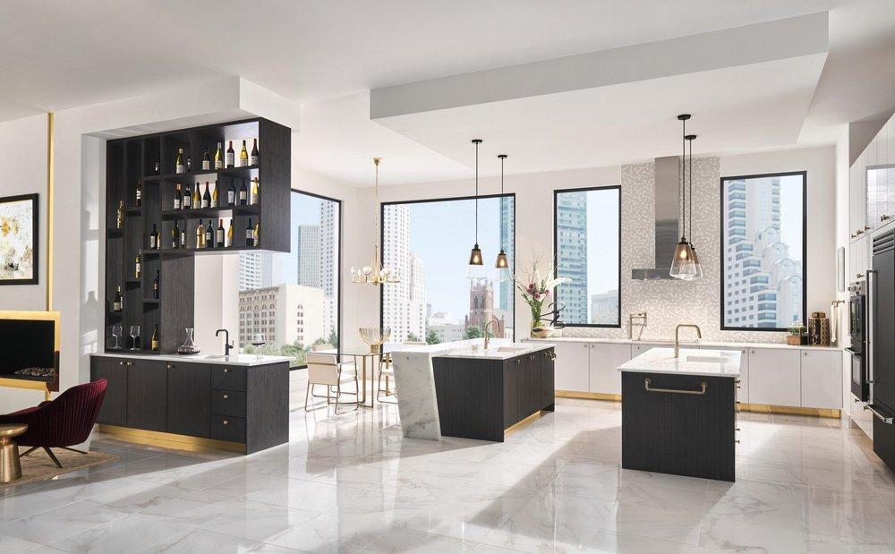 Brizo Matte Black/Luxe Gold Single Handle Lever Bar Faucet 