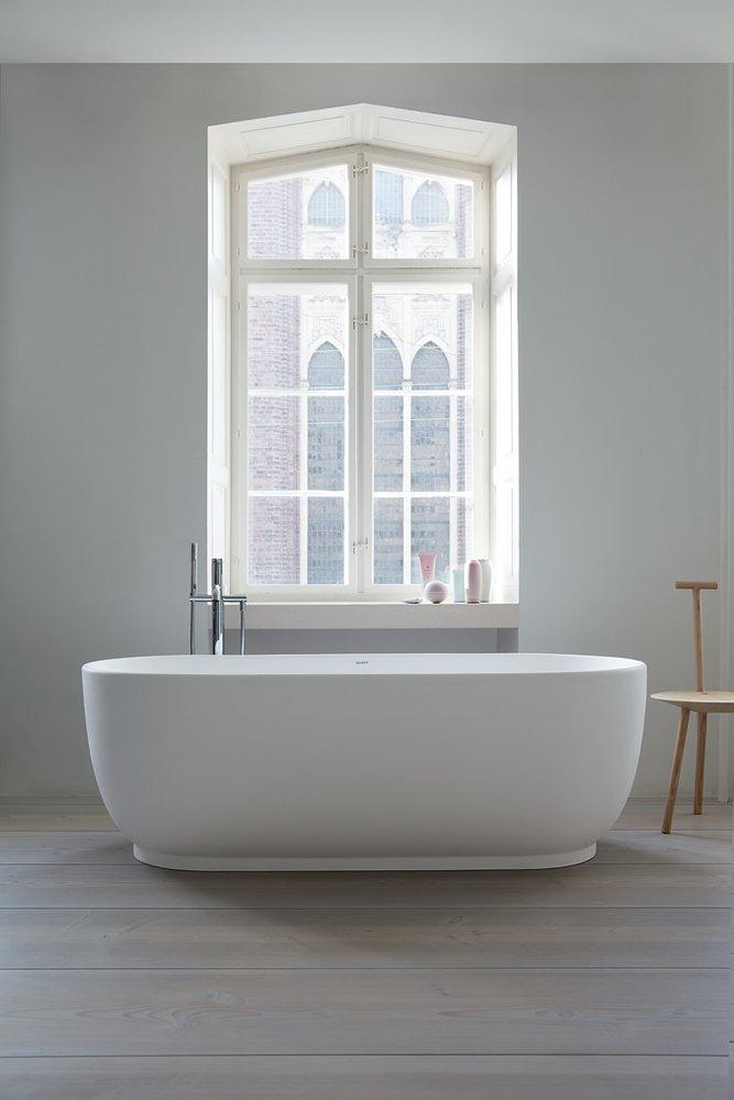Duravit White 70-7/8 x 33-1/2 in. Freestanding Bathtub 