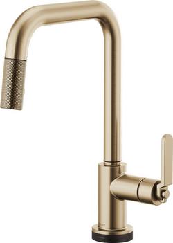 Single Handle Pull Down Kitchen Faucet in Luxe Gold