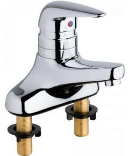 Single Handle Centerset Bathroom Sink Faucet in Polished Chrome