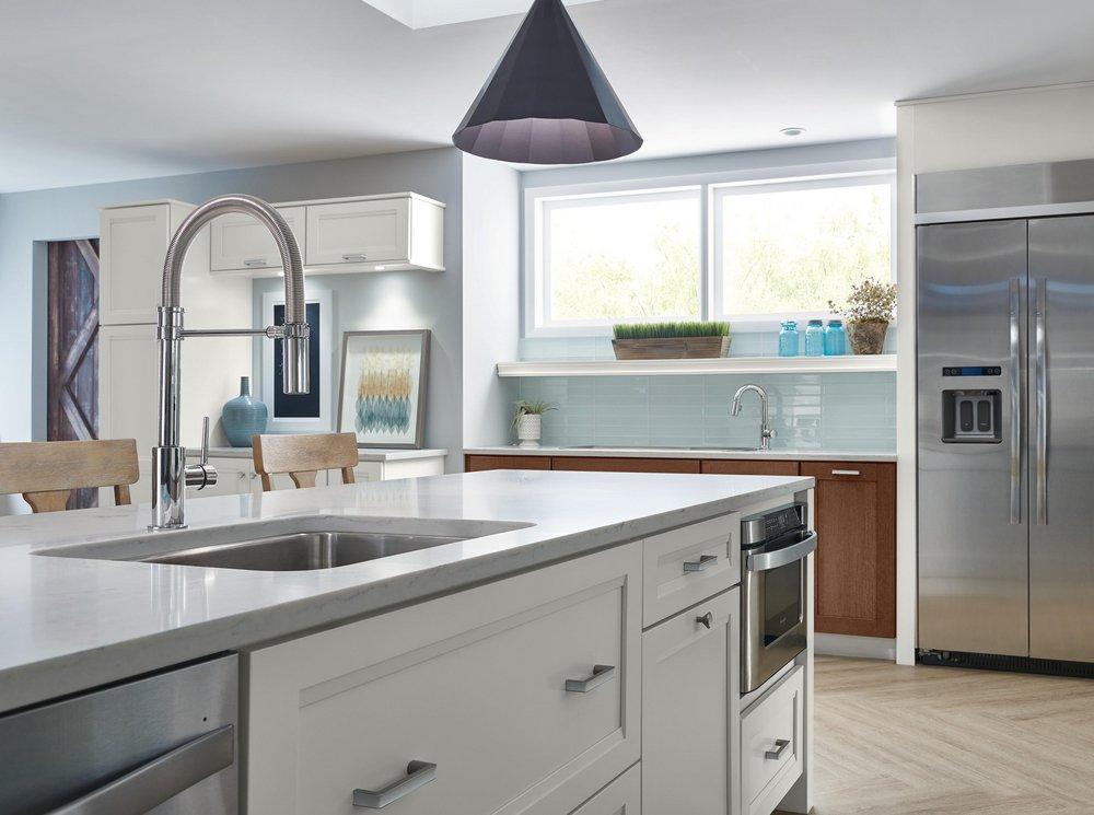 Delta Faucet Black Stainless Single Handle Pull Down Kitchen Faucet 