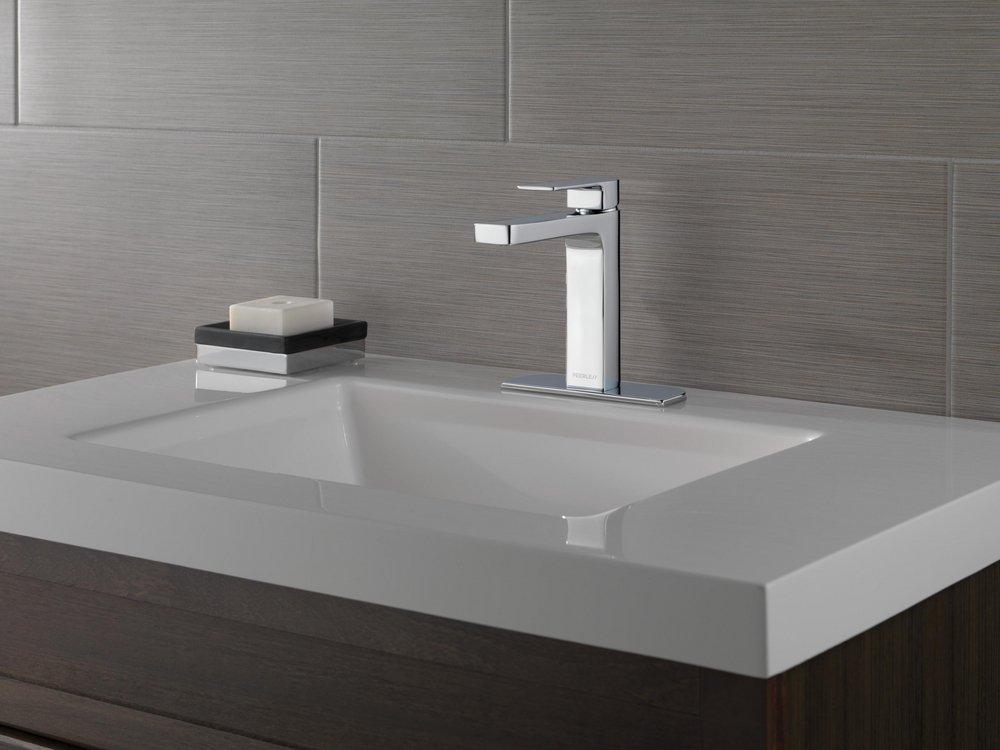 Single Handle Bathroom Sink Faucet 