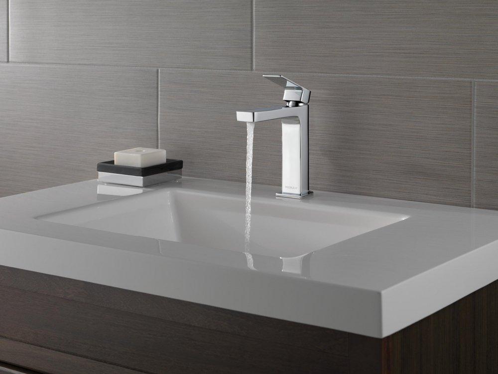Single Handle Bathroom Sink Faucet 