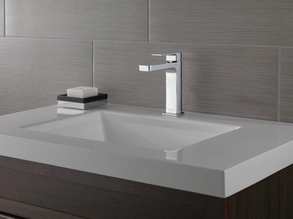 Single Handle Bathroom Sink Faucet 