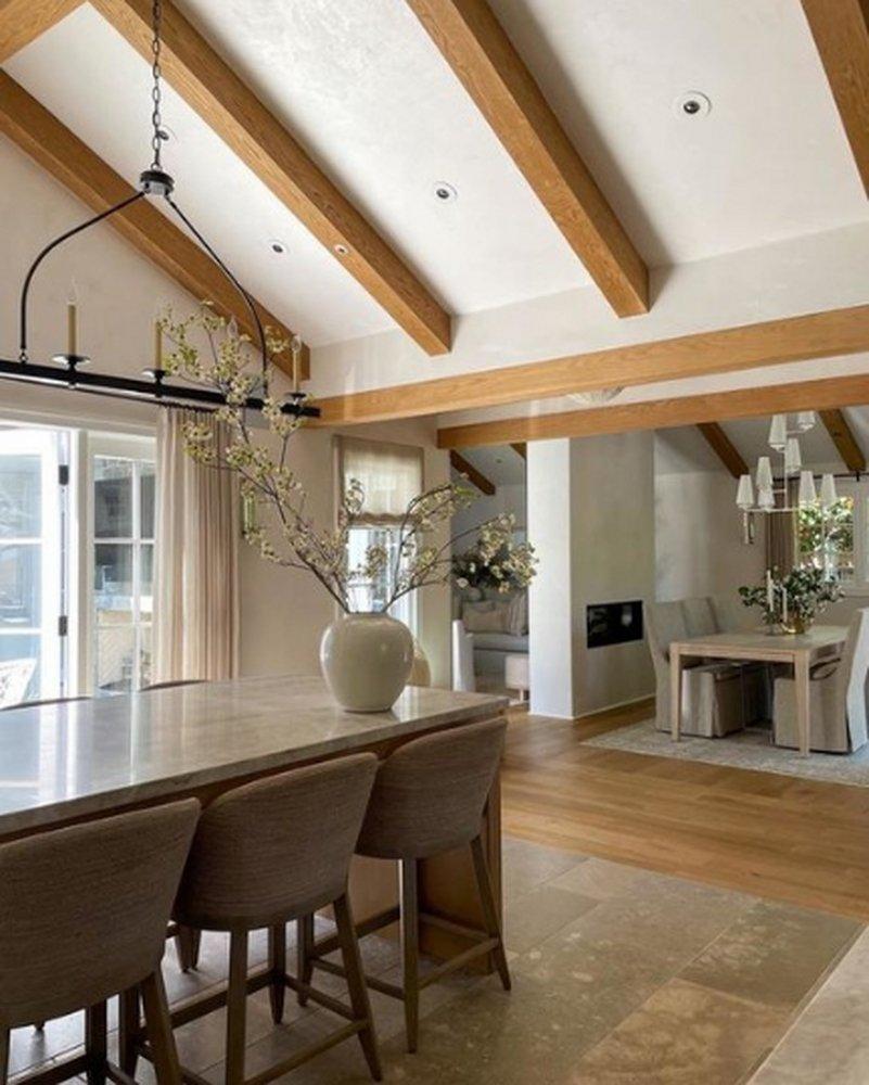 Visual Comfort & Co. Signature Aged Iron 45-1/4 x 34-1/4 in. 40W 1-Tier 8-Light Modern Chandelier 