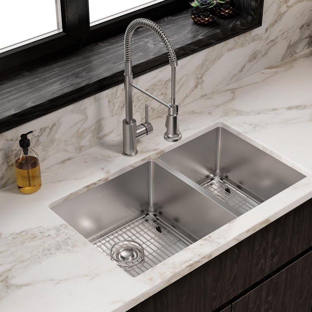 Elkay Polished Satin 31-1/2 x 18-1/2 in. No Hole Stainless Steel Double Bowl Undermount Kitchen Sink 